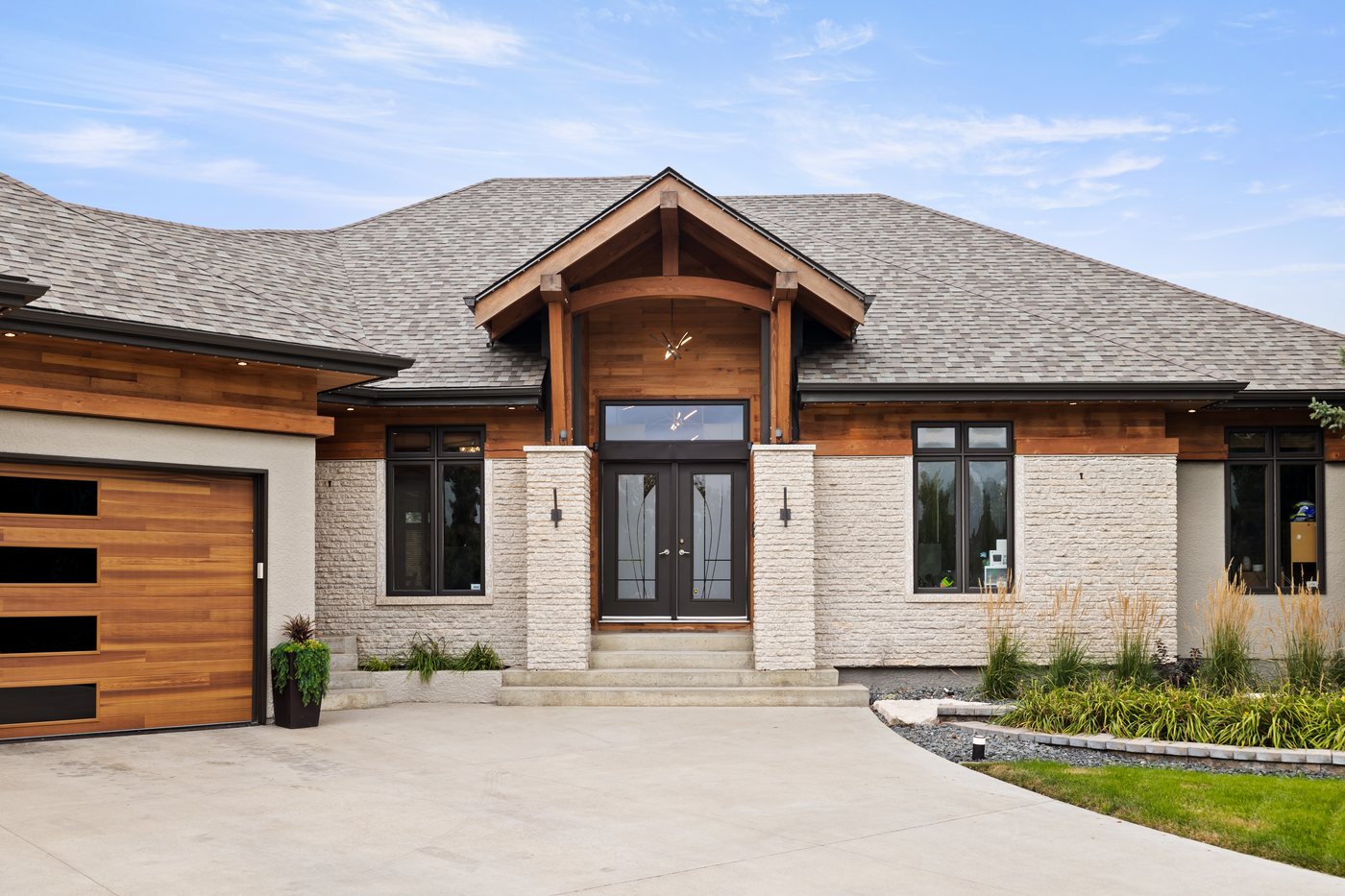 Harvey House custom home, East St. Paul